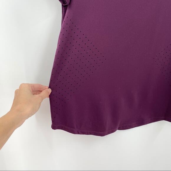 NEW Primus Activewear Crewneck Workout Tee Cutout Detail - Picture 4 of 8